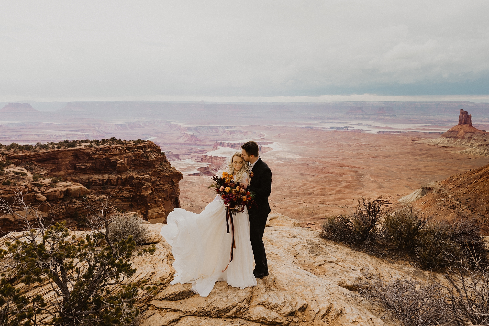 Moab-Utah-Bride-and-Groom