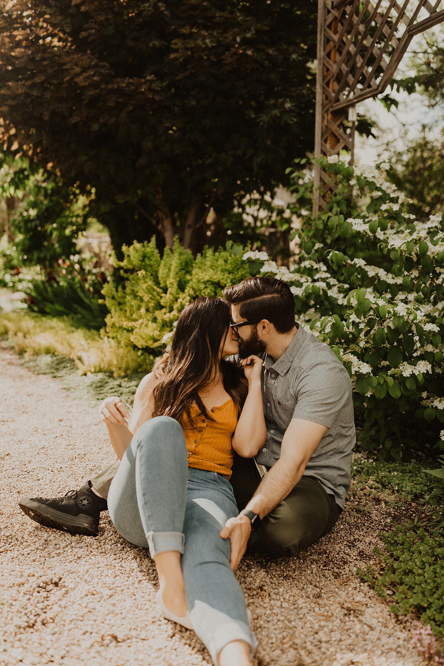 spring-couples-session-boise-foothills