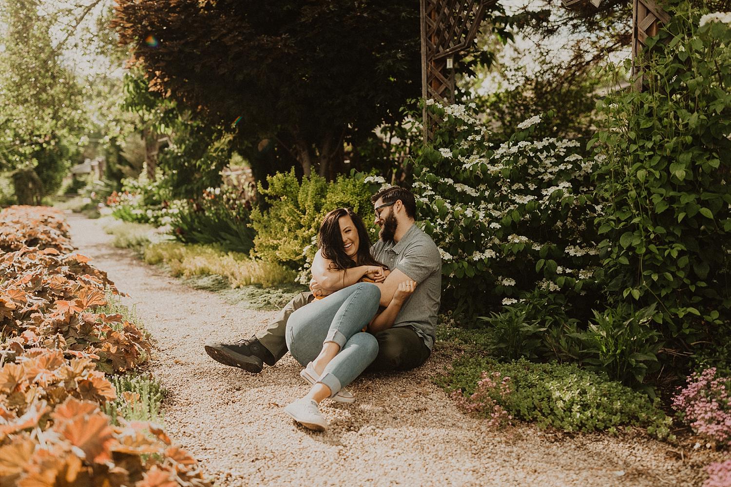 spring-couples-session-boise-foothills